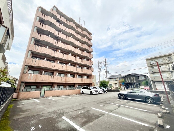 物件外観写真4　(駐車場)