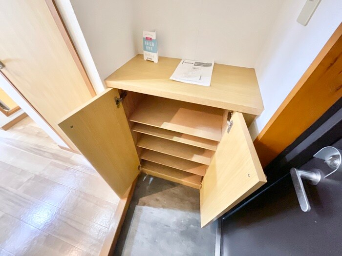 物件内観写真17　(靴箱)