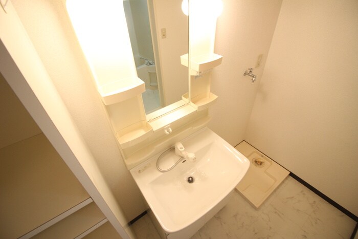 物件内観写真10　(洗面)