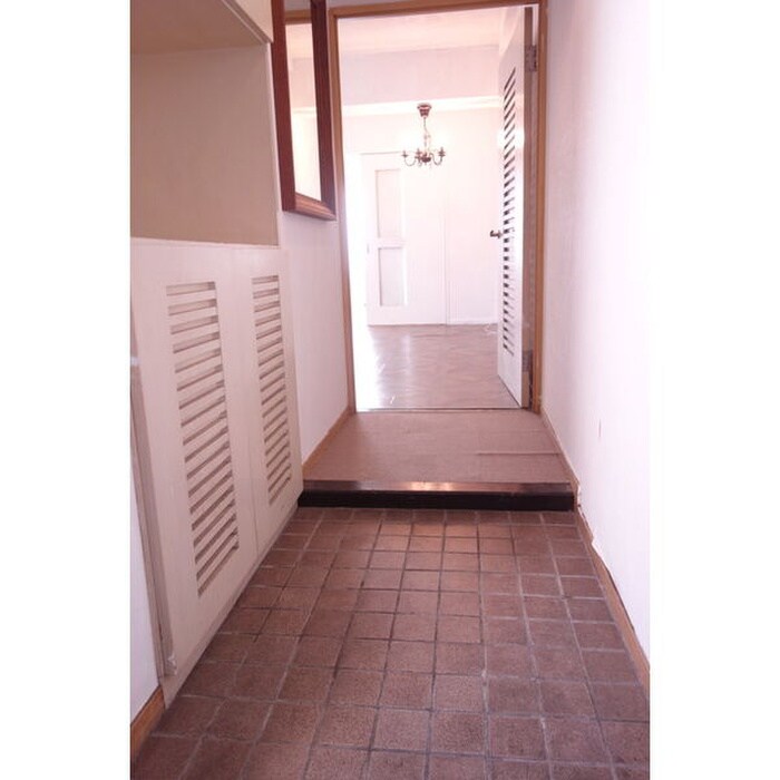 物件内観写真15　(玄関)