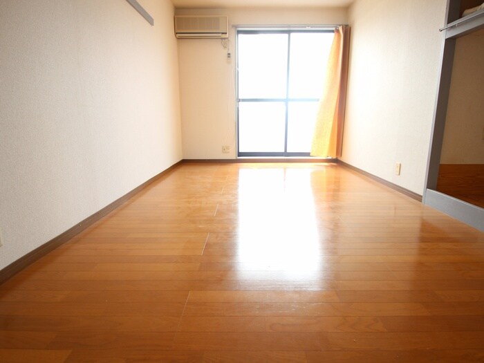 物件内観写真11　(居室)