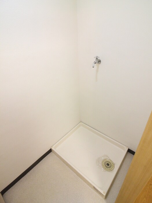 物件内観写真19　(洗濯機置場)