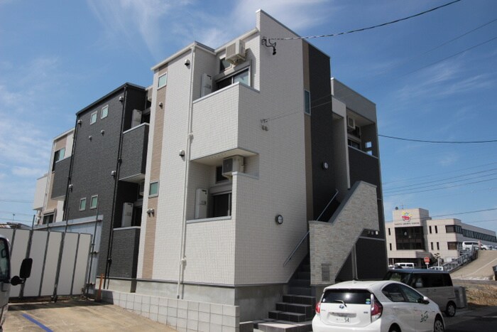 物件外観写真1　(外観写真)