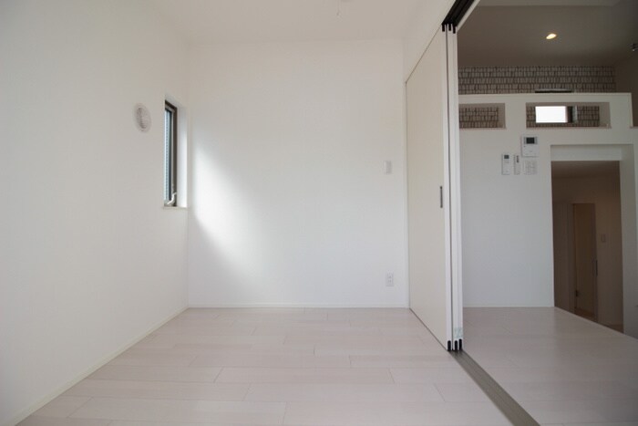 物件内観写真8　(居室)