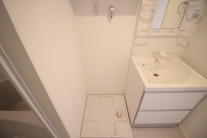 物件内観写真12　(洗濯機置場)