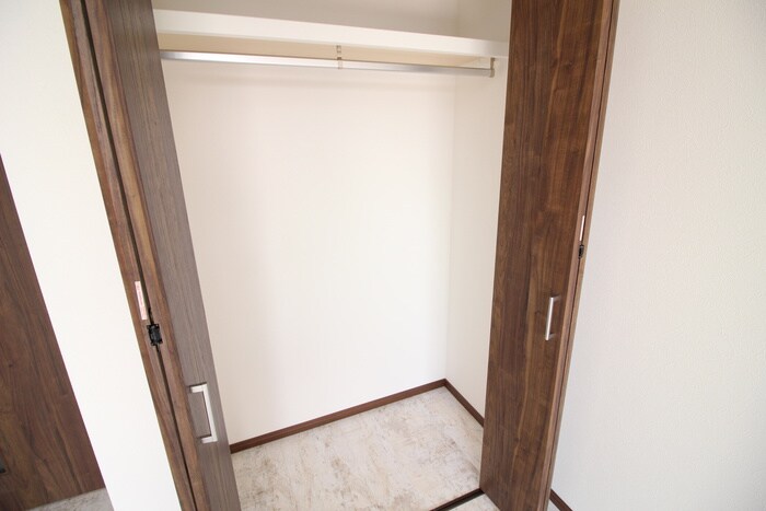 物件内観写真10　(収納)