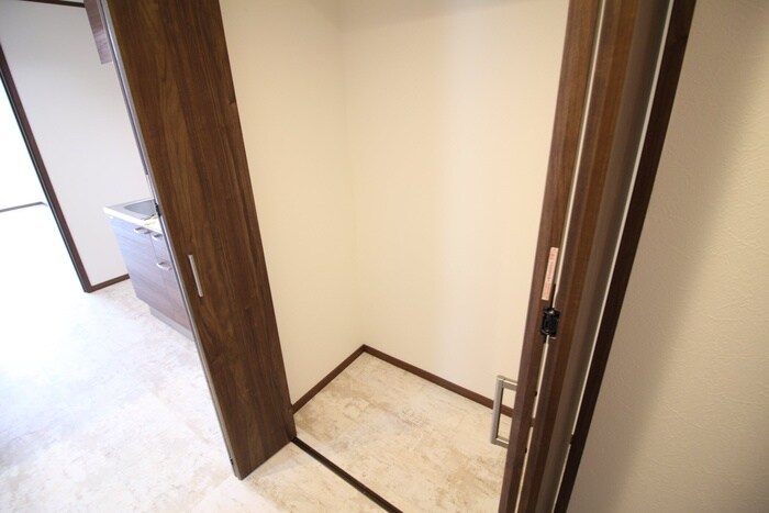 物件内観写真16　(収納)