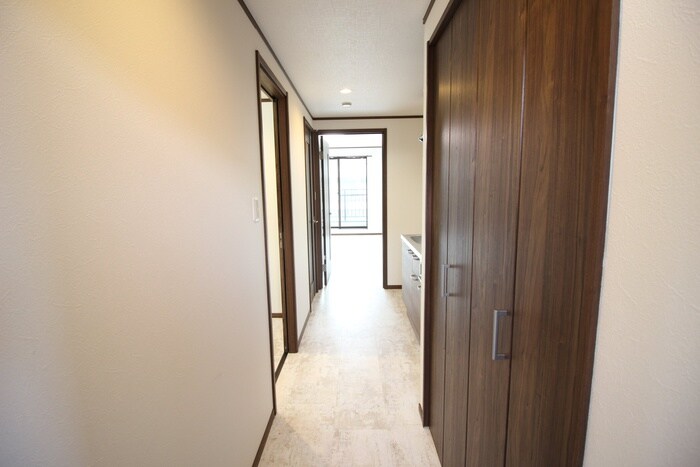 物件内観写真22　(廊下)