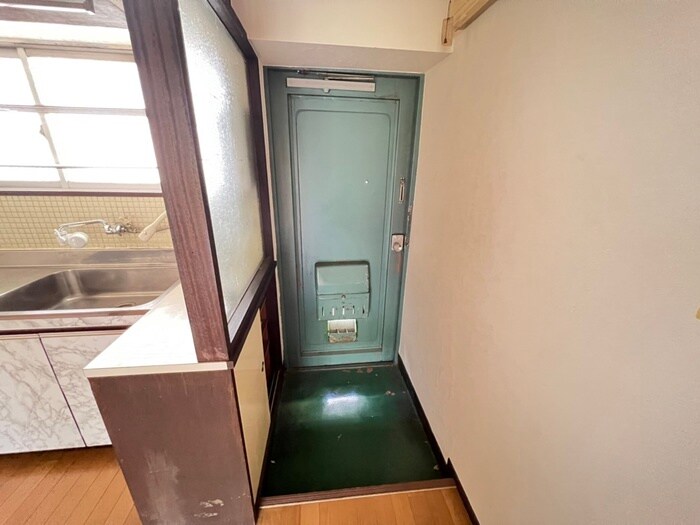 物件内観写真15　(玄関)