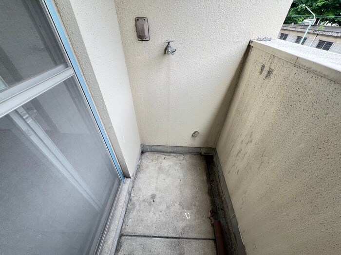 物件内観写真16　(洗濯機置場)