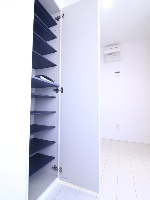 物件内観写真18　(靴箱)