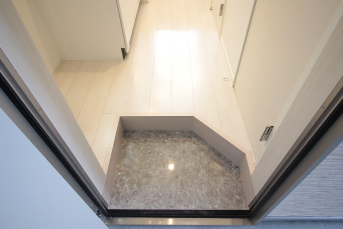 物件内観写真7　(玄関)