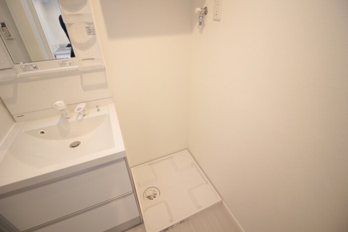 物件内観写真16　(洗濯機置場)