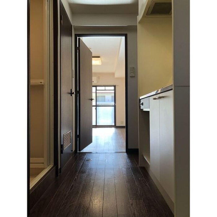 物件内観写真9　(廊下)