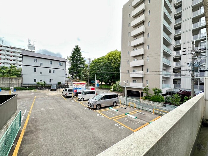 物件内観写真16　(室内からの展望)