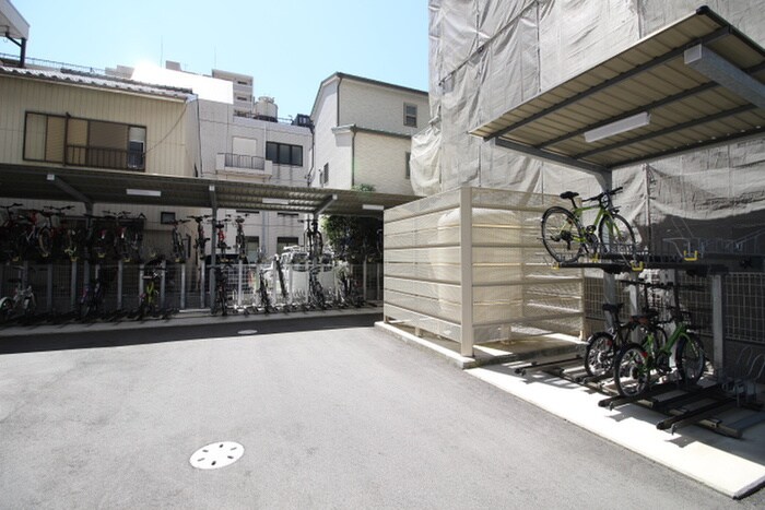 物件外観写真3　(駐輪場)