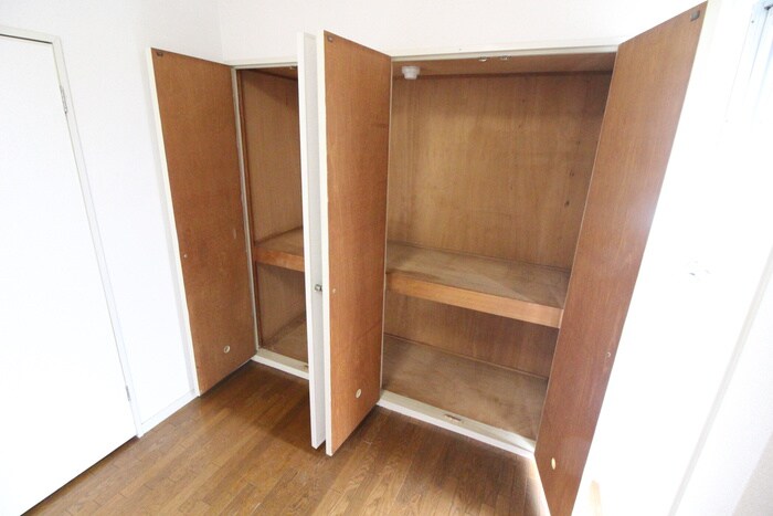 物件内観写真15　(収納)
