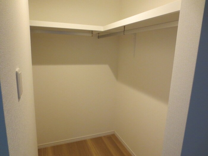 物件内観写真10　(収納)