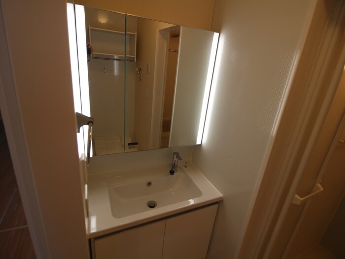 物件内観写真13　(洗面)