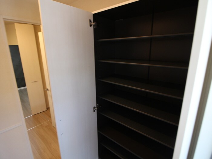 物件内観写真19　(靴箱)