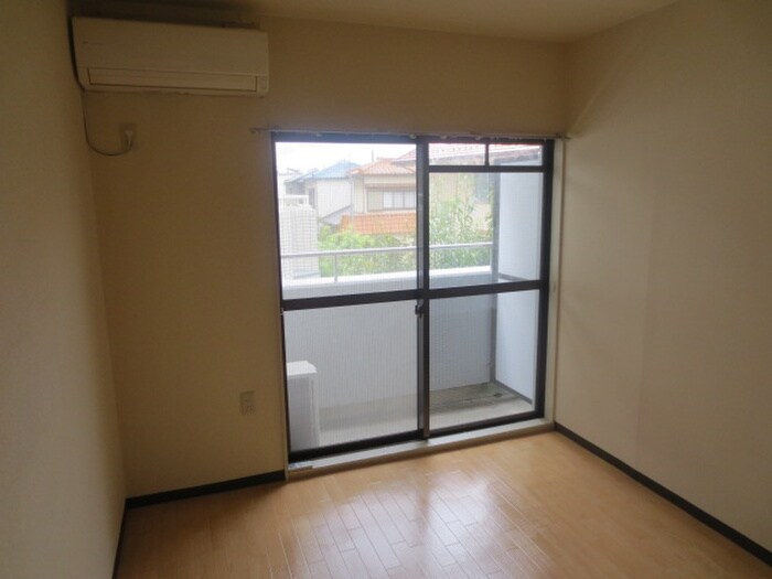 物件内観写真10　(居室)