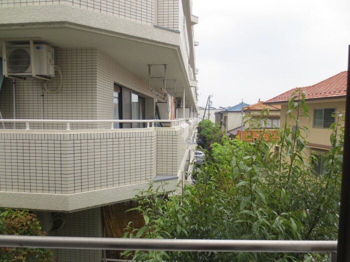 物件内観写真15　(室内からの展望)