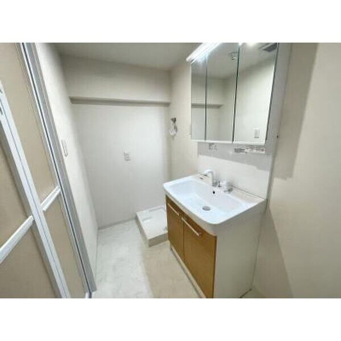 物件内観写真12　(洗面)