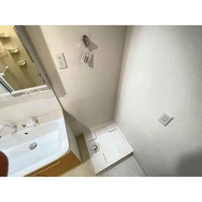 物件内観写真13　(洗濯機置場)