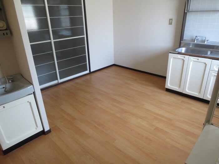 物件内観写真5　(居室)