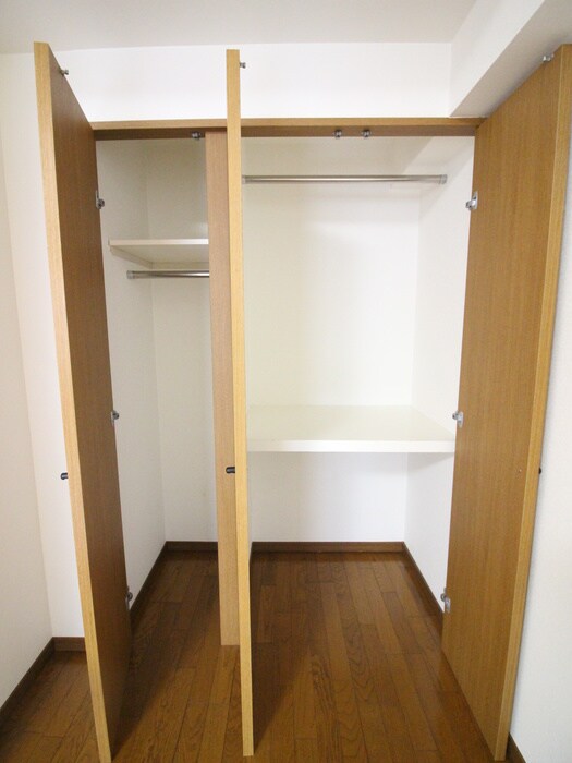 物件内観写真10　(収納)