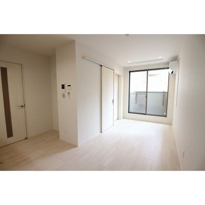 物件内観写真2　(居室)