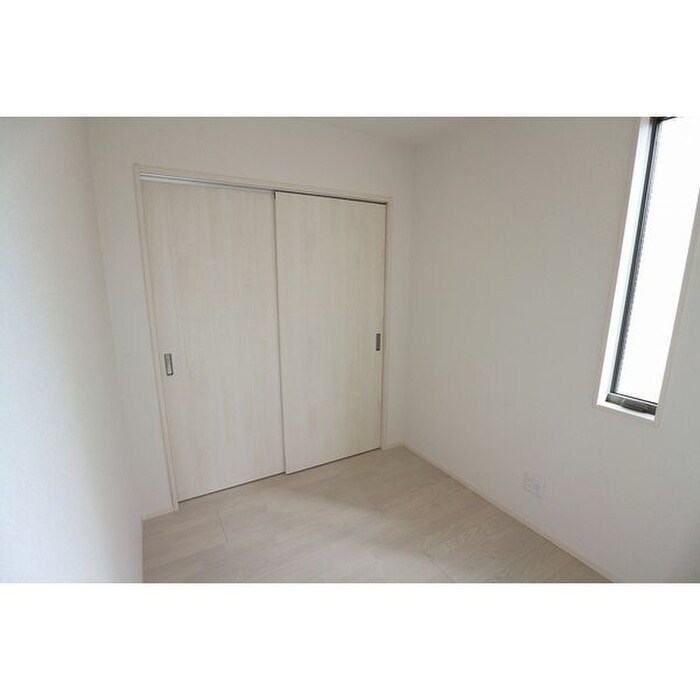 物件内観写真3　(居室)