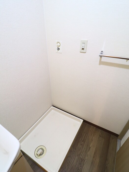 物件内観写真14　(洗濯機置場)