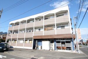 酒カネハイツ外観写真