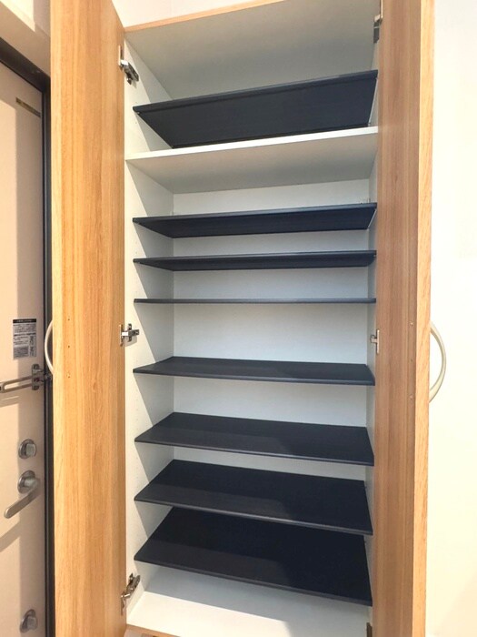 物件内観写真18　(靴箱)