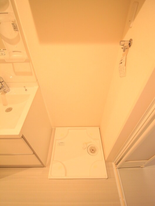 物件内観写真15　(洗濯機置場)