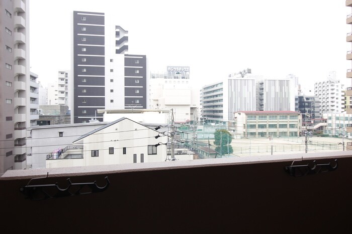 物件内観写真18　(室内からの展望)