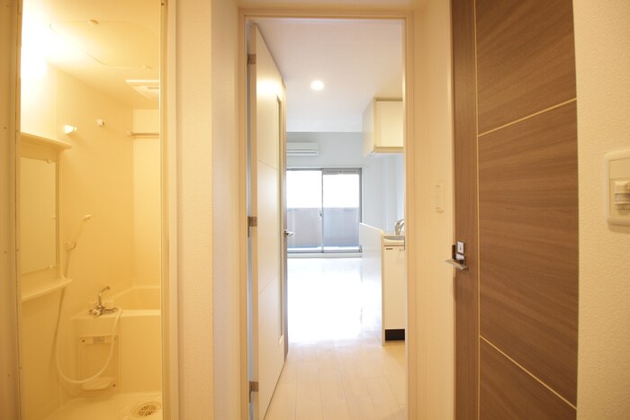物件内観写真20　(廊下)