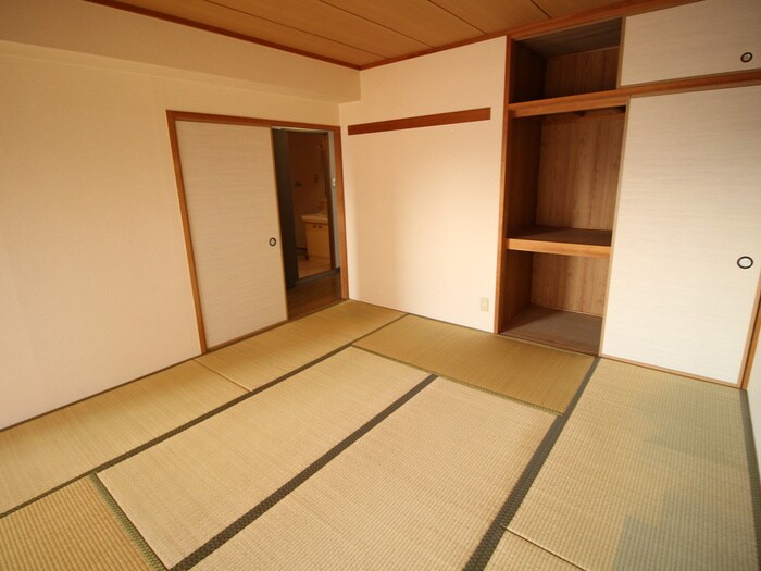 物件内観写真11　(居室)