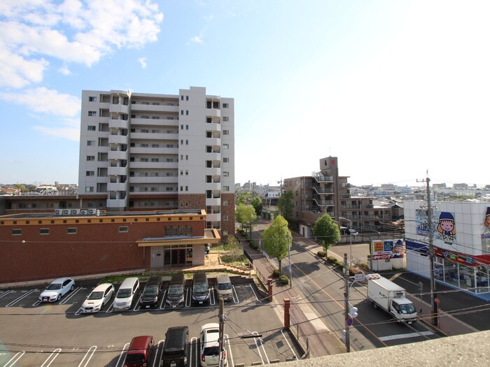 物件内観写真17　(室内からの展望)