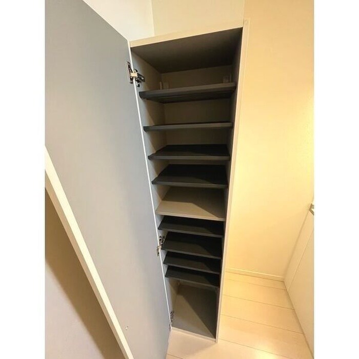 物件内観写真16　(靴箱)