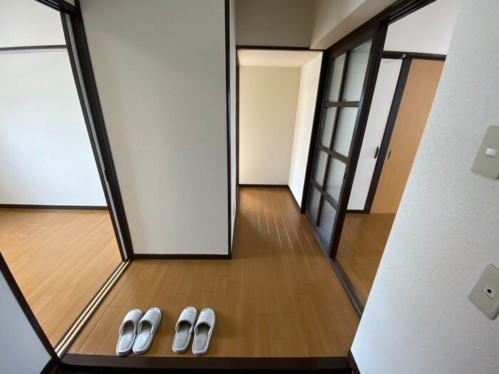 物件内観写真16　(廊下)