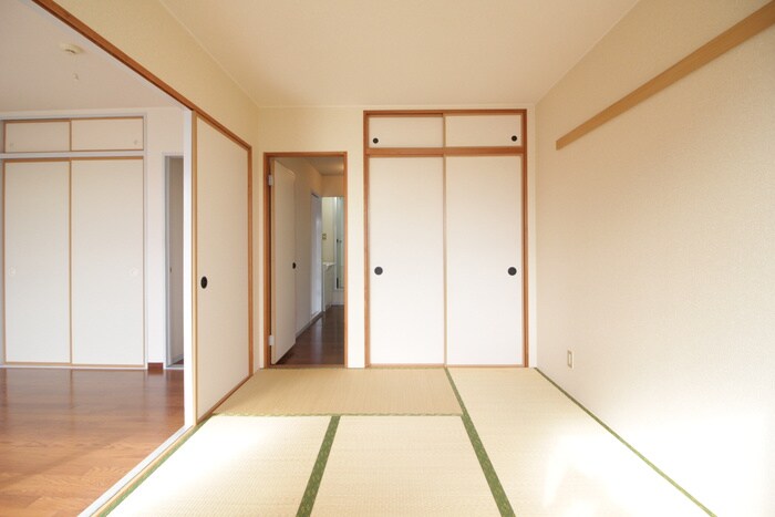 物件内観写真10　(居室)