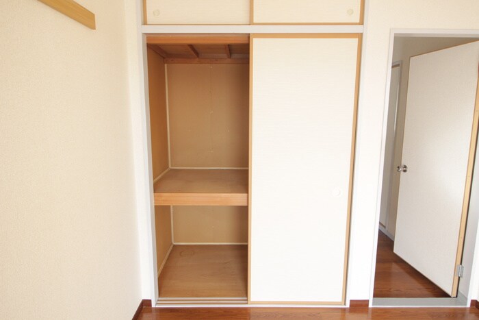 物件内観写真18　(収納)