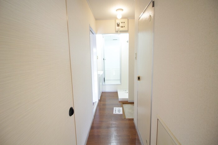 物件内観写真20　(廊下)