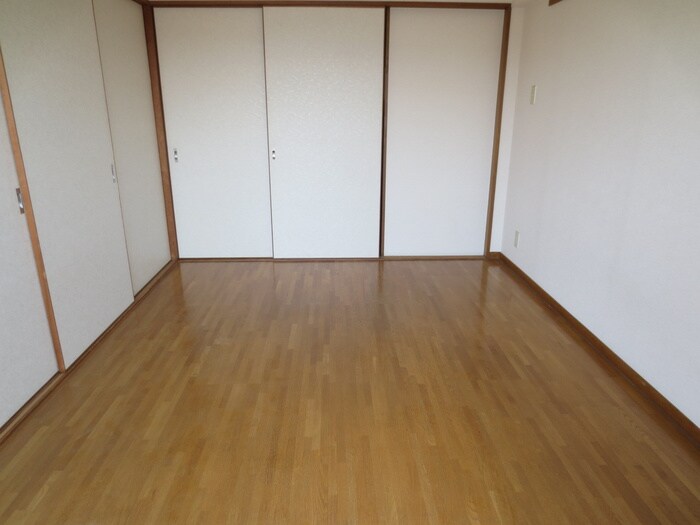 物件内観写真10　(居室)