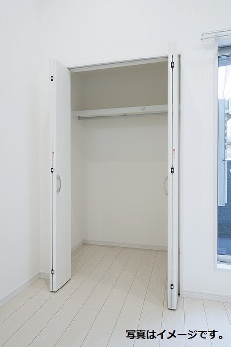 物件内観写真12　(収納)