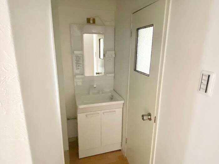 物件内観写真10　(洗面)