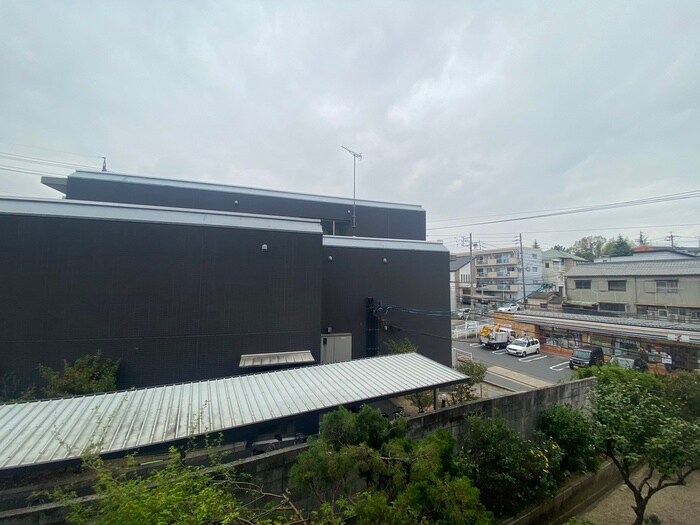 物件内観写真15　(室内からの展望)