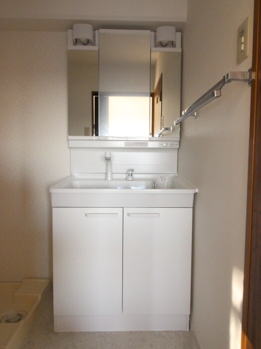 物件内観写真10　(洗面)